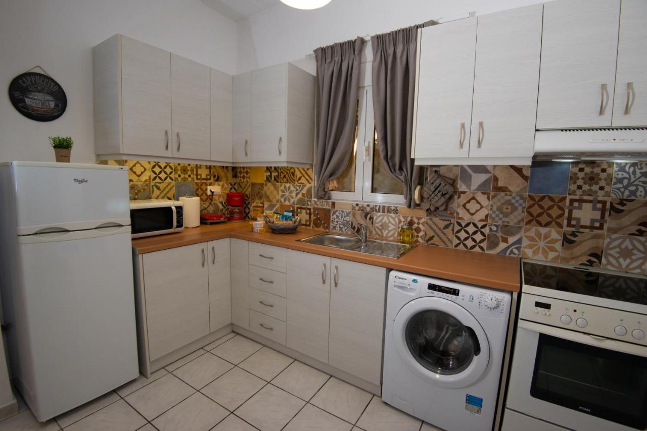 Salty Alley Seaside Apartment Rethymno  Екстер'єр фото