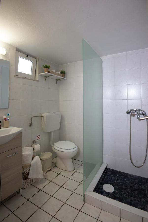 Salty Alley Seaside Apartment Rethymno  Екстер'єр фото