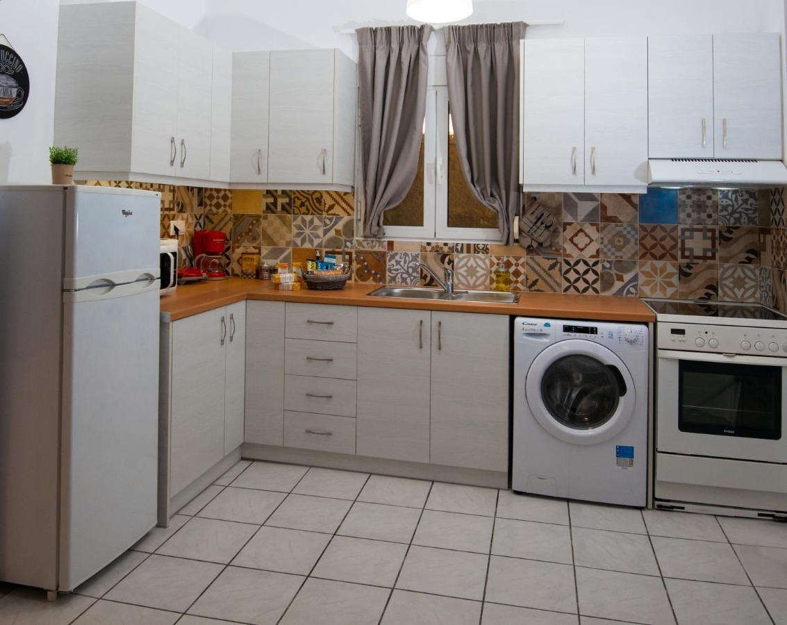 Salty Alley Seaside Apartment Rethymno  Екстер'єр фото